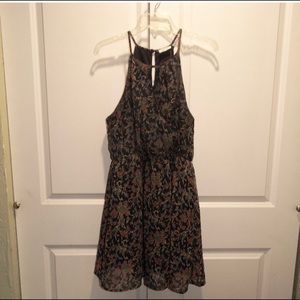 👡 Beautiful paisley printed dress by Sienna Sky